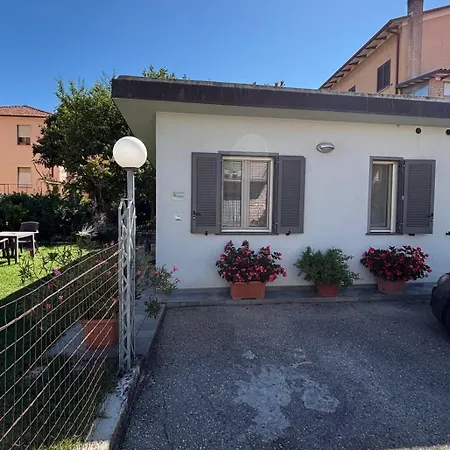 Monolocale Garden شقة *